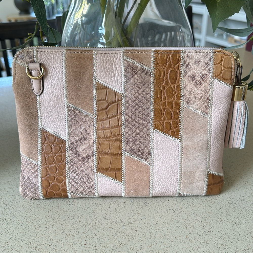 GILI leather crossbody purse in blush pink and tan.